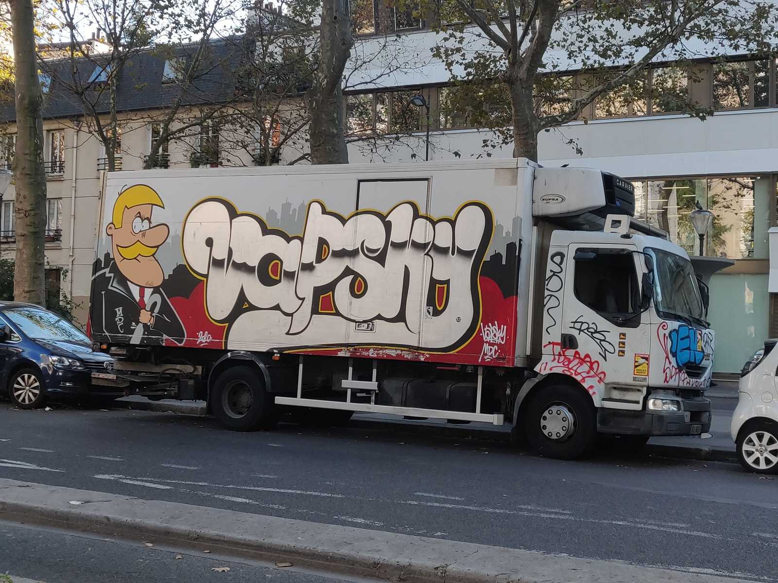 Paris Vice: VAPSKI – Seine Graffiti machen Lastwägen zu rollenden Leinwänden